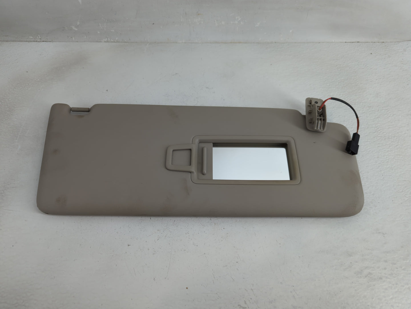 2018-2022 Volkswagen Atlas Sun Visor Shade Replacement Passenger Right Mirror Fits Fits 2018 2019 2020 2021 2022 OEM Used Au
