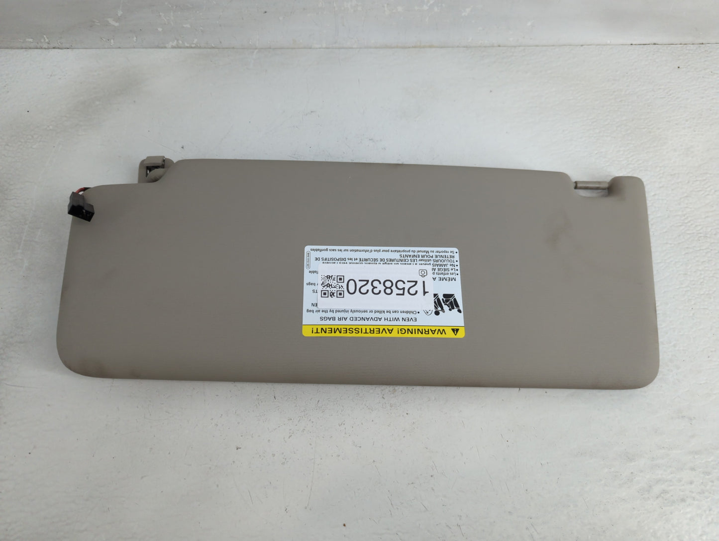 2018-2022 Volkswagen Atlas Sun Visor Shade Replacement Passenger Right Mirror Fits Fits 2018 2019 2020 2021 2022 OEM Used Au