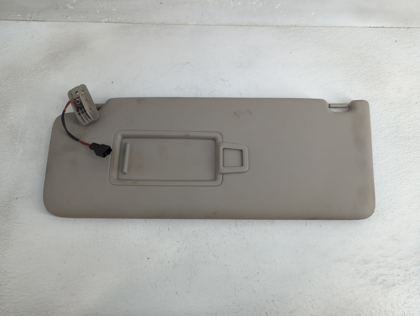 2020-2022 Volkswagen Atlas Sun Visor Shade Replacement Driver Left Mirror Fits Fits 2020 2021 2022 OEM Used Auto Parts - Oem