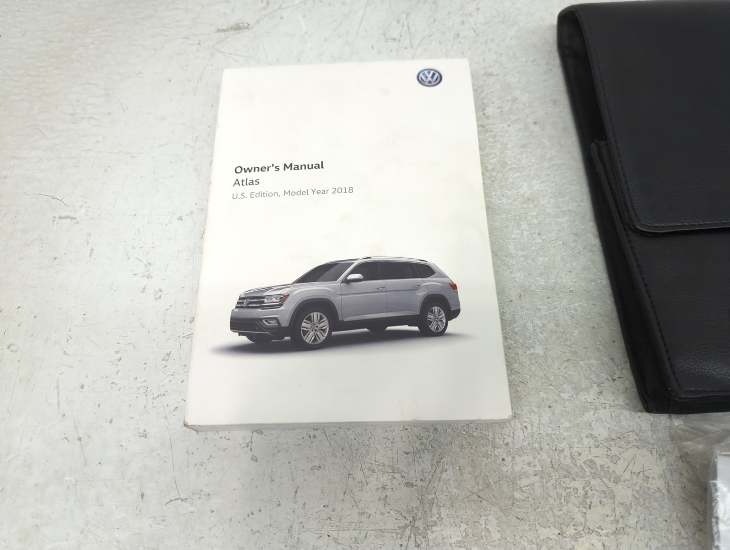 2018 Volkswagen Atlas Owners Manual Book Guide P/N:3CN012723BC OEM Used Auto Parts - Oemusedautoparts1.com