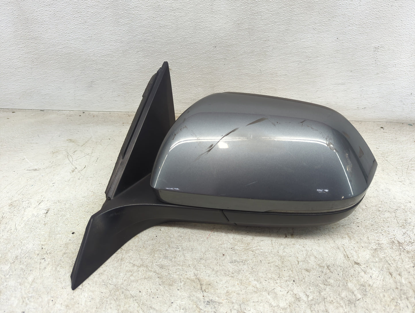 2018 Volkswagen Atlas Driver Side View Mirror - Left Door Mirror OEM Used - Oemusedautoparts1.com
