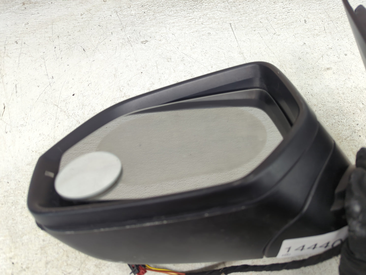 2018 Volkswagen Atlas Driver Side View Mirror - Left Door Mirror OEM Used - Oemusedautoparts1.com