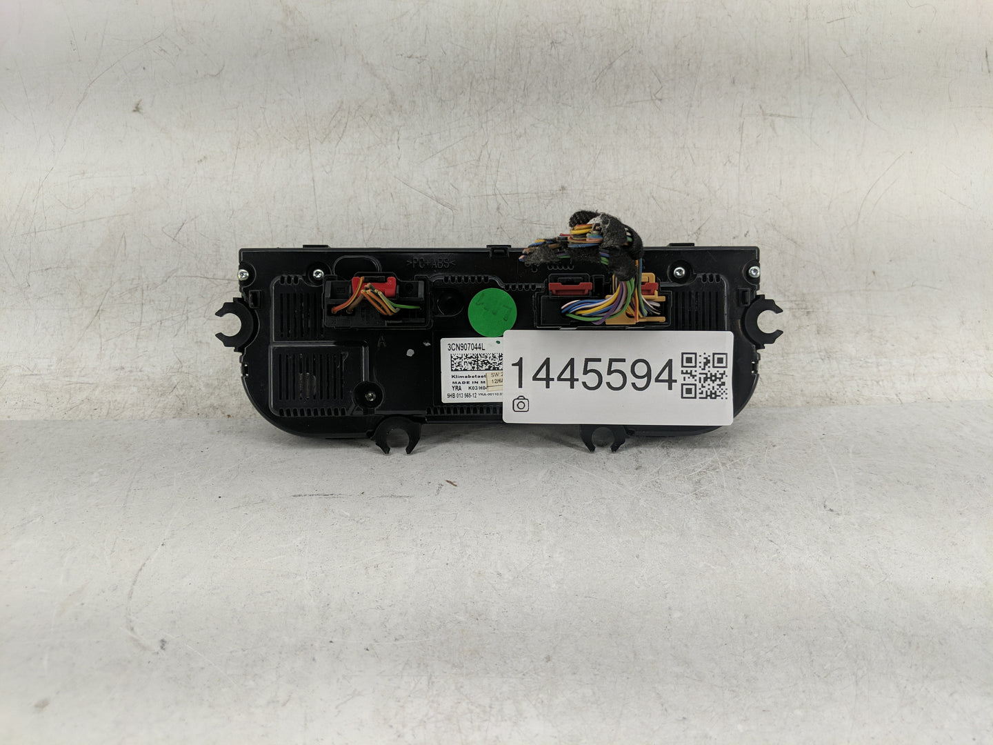 2018 Volkswagen Atlas Climate Control Module Temperature AC/Heater Replacement P/N:3CN907044L 5HB01356512 Fits OEM Used Auto