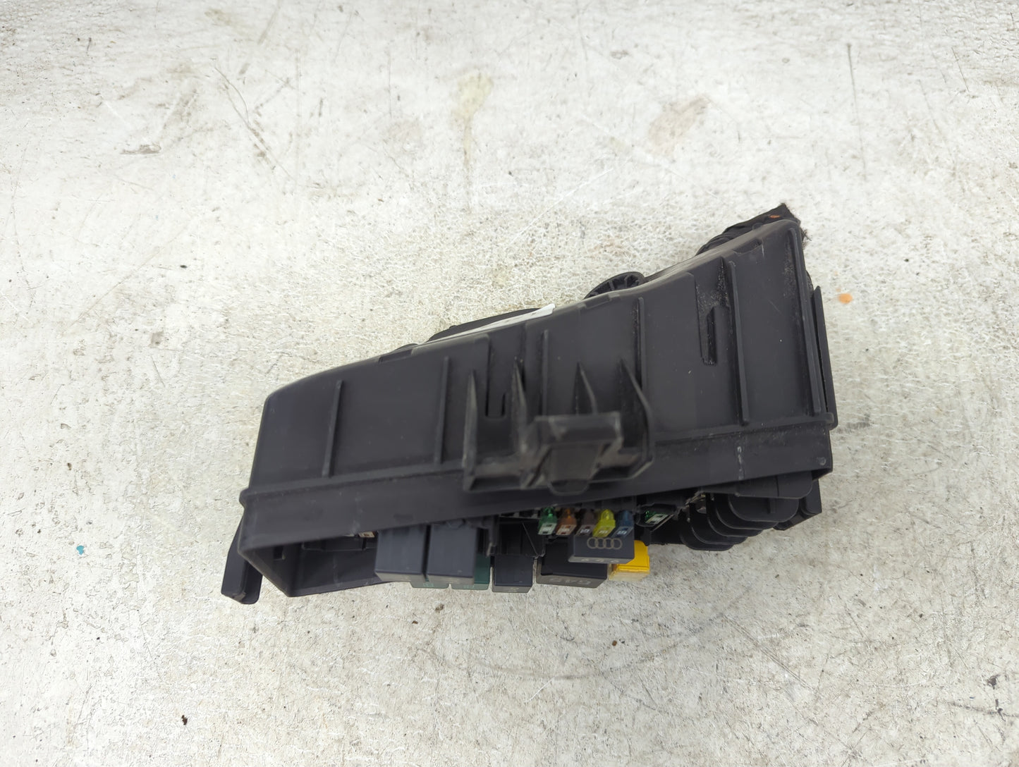 2020-2022 Volkswagen Atlas Fusebox Fuse Box Panel Relay Module P/N:5Q0907361D Fits Fits 2020 2021 2022 OEM Used Auto Parts -