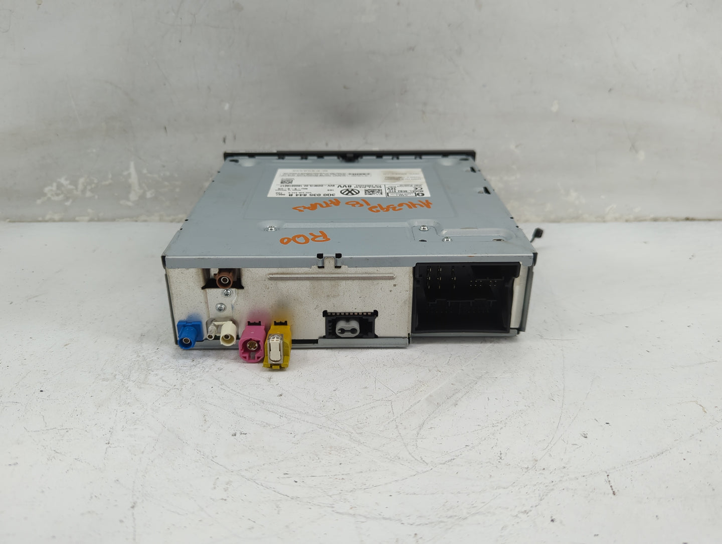 2018 Volkswagen Atlas Radio AM FM Cd Player Receiver Replacement P/N:3Q0035844B 28604594 Fits Fits 2019 2020 OEM Used Auto P