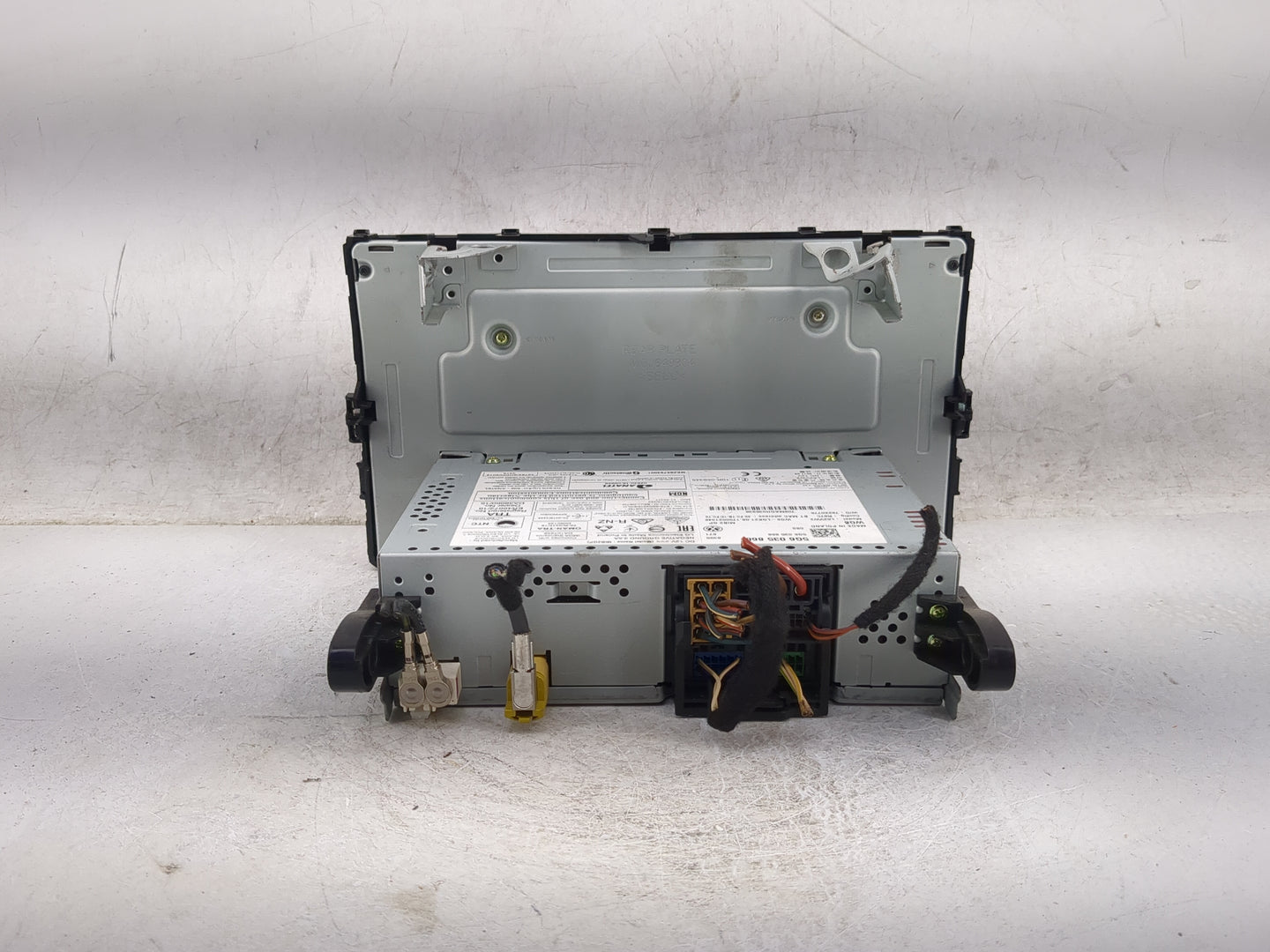 2018 Volkswagen Atlas Radio AM FM Cd Player Receiver Replacement P/N:5G6035868 L62VW2 Fits Fits 2019 2020 OEM Used Auto Part