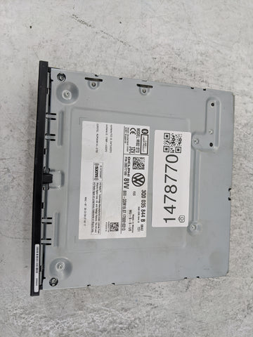 2018 Volkswagen Atlas Radio AM FM Cd Player Receiver Replacement P/N:3Q0035844B 28577189 Fits Fits 2019 2020 OEM Used Auto P