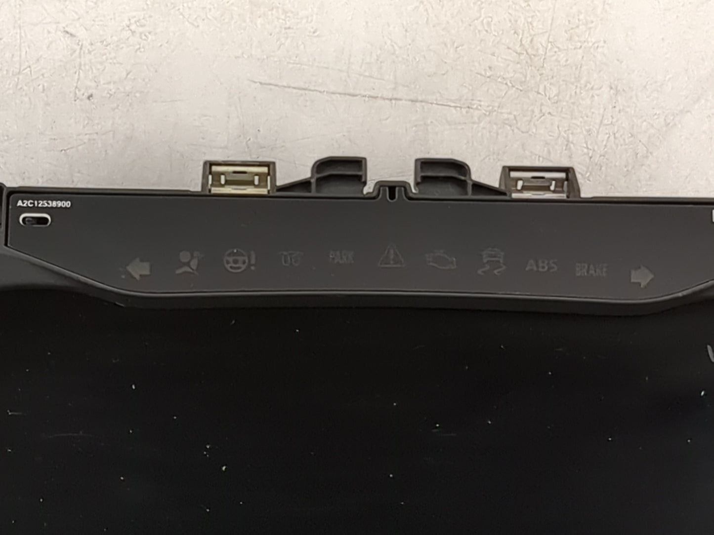 2018 Volkswagen Atlas Instrument Cluster Speedometer Gauges P/N:3CN920891A A2C12538900, A2C13055500001 Miles: Fits OEM Used 
