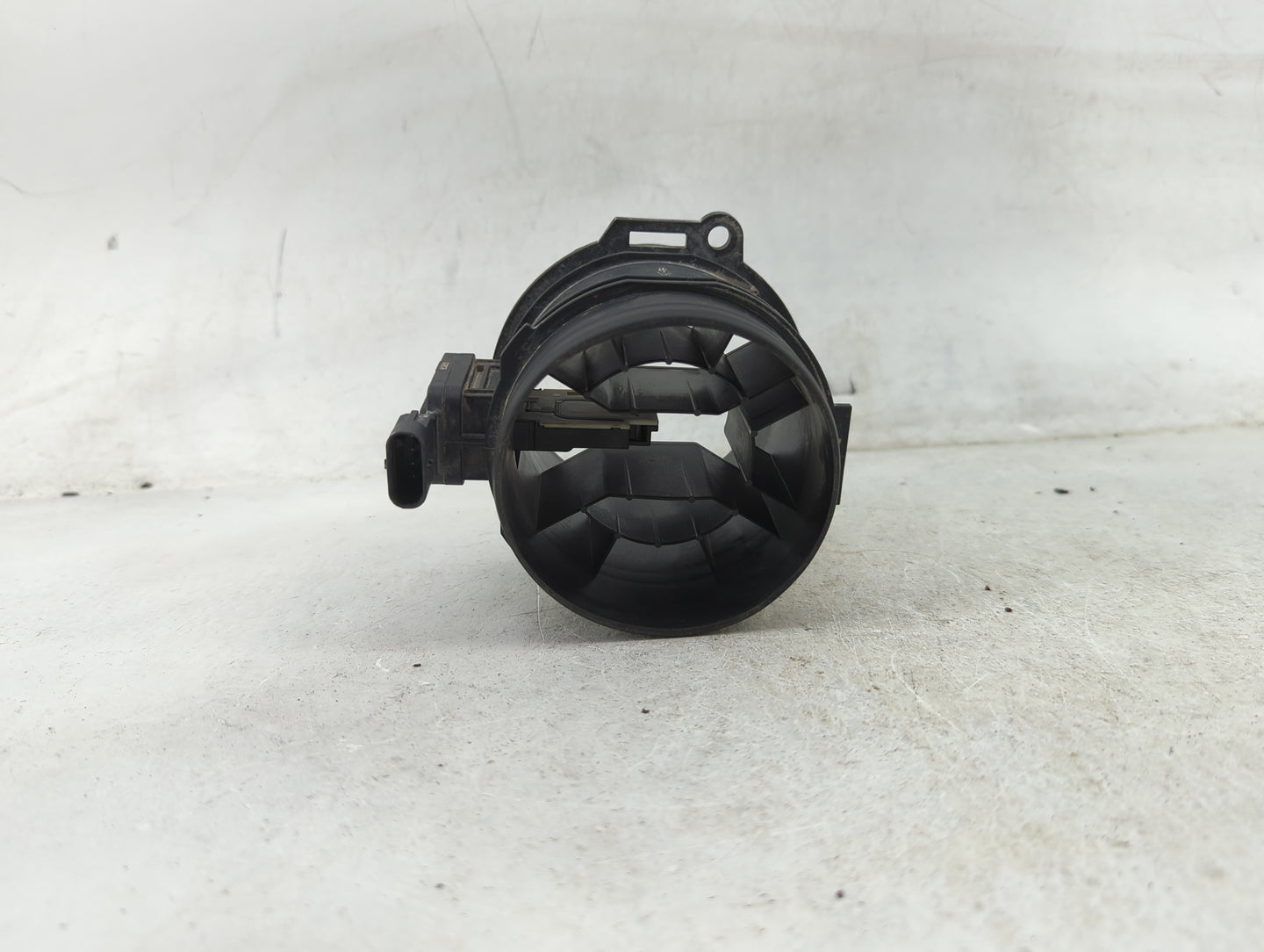 2018-2022 Volkswagen Atlas Mass Air Flow Meter Maf 1488309 - Oemusedautoparts1.com