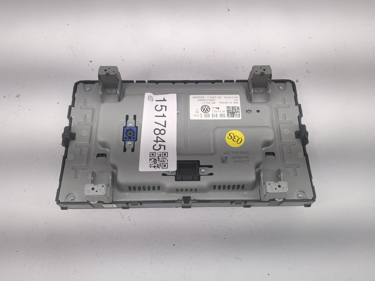 2018-2022 Volkswagen Atlas Information Radio Display Screen 1517845 - Oemusedautoparts1.com