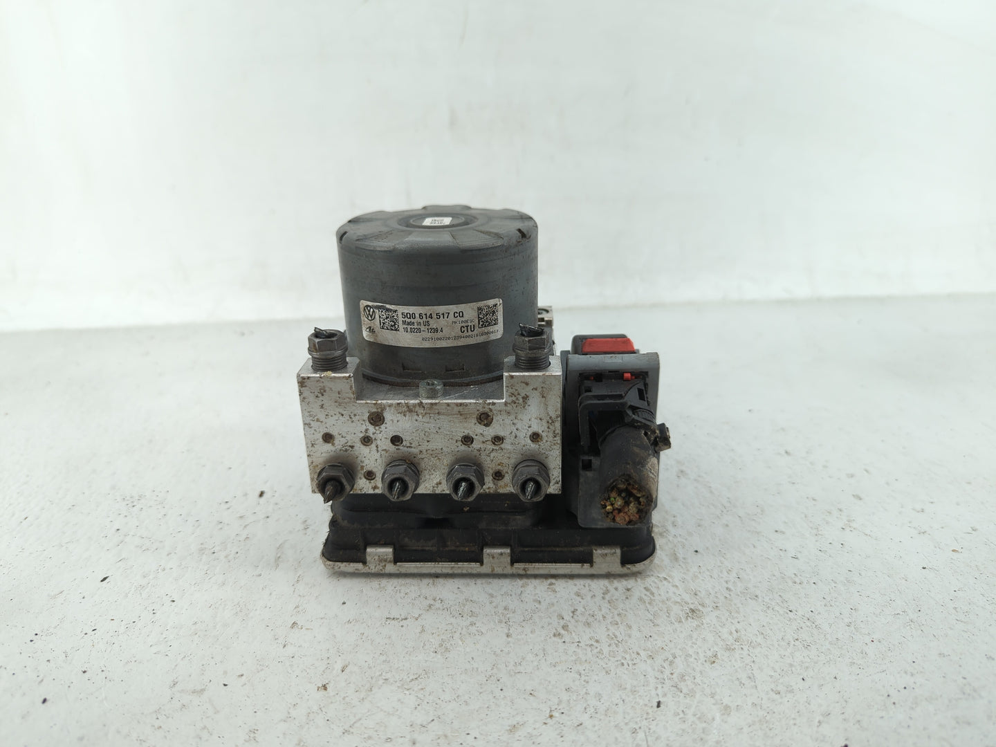 2018 Volkswagen Atlas ABS Pump Control Module Replacement P/N:5Q0 614 517 CQ 5Q0 614 517 Fits OEM Used Auto Parts - Oemuseda