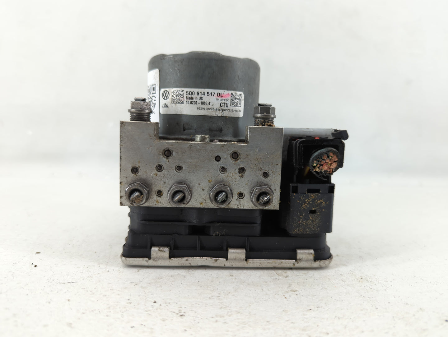2018 Volkswagen Atlas ABS Pump Control Module Replacement P/N:5Q0 614 517 DL Fits OEM Used Auto Parts - Oemusedautoparts1.co