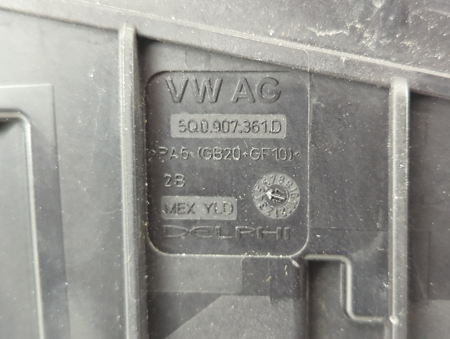 2020-2022 Volkswagen Atlas Fusebox Fuse Box Panel Relay Module P/N:GB20+GF10 5Q0 907 361 D Fits Fits 2020 2021 2022 OEM Used