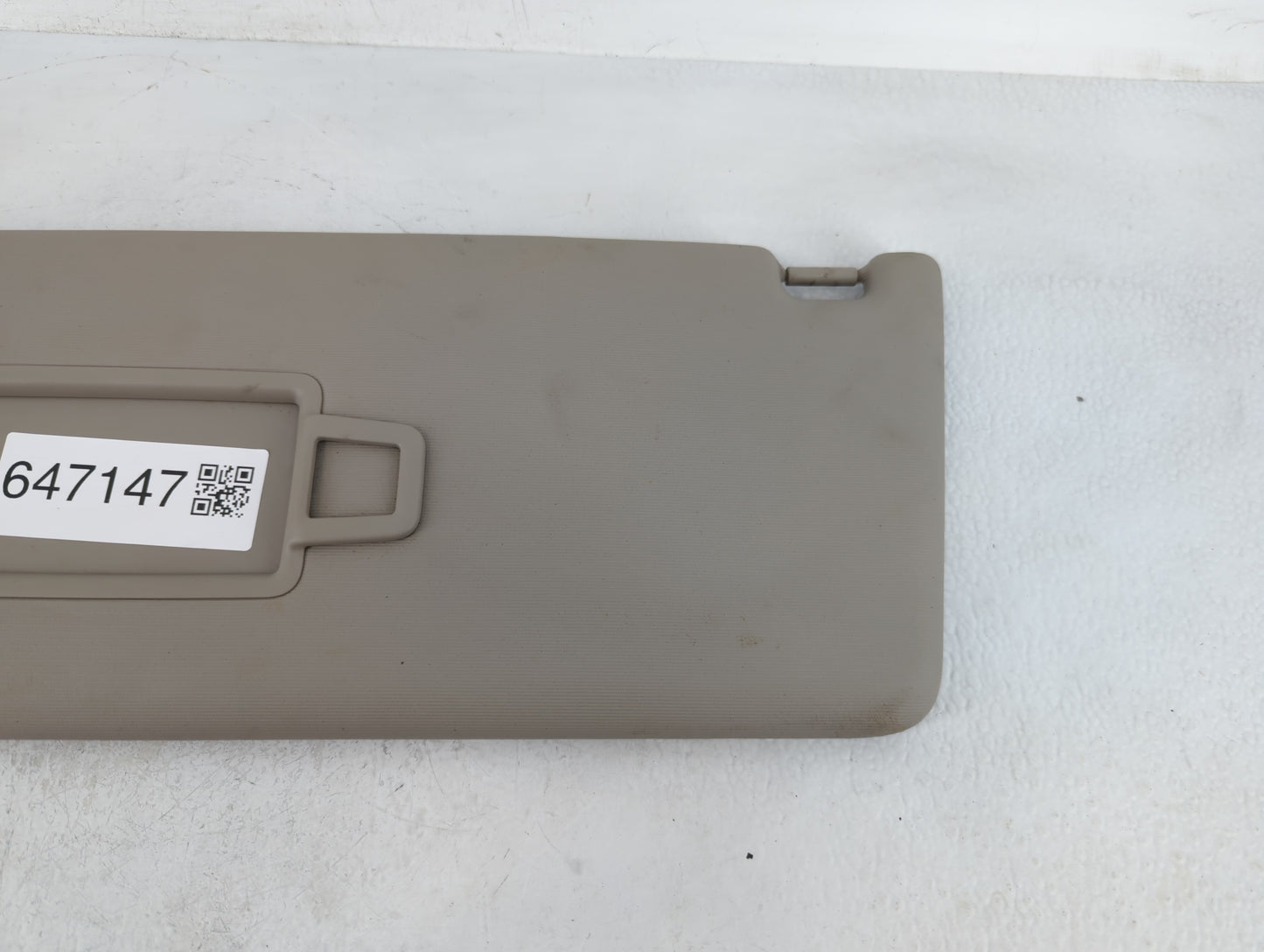2020-2022 Volkswagen Atlas Sun Visor Shade Replacement Driver Left Mirror Fits Fits 2020 2021 2022 OEM Used Auto Parts - Oem