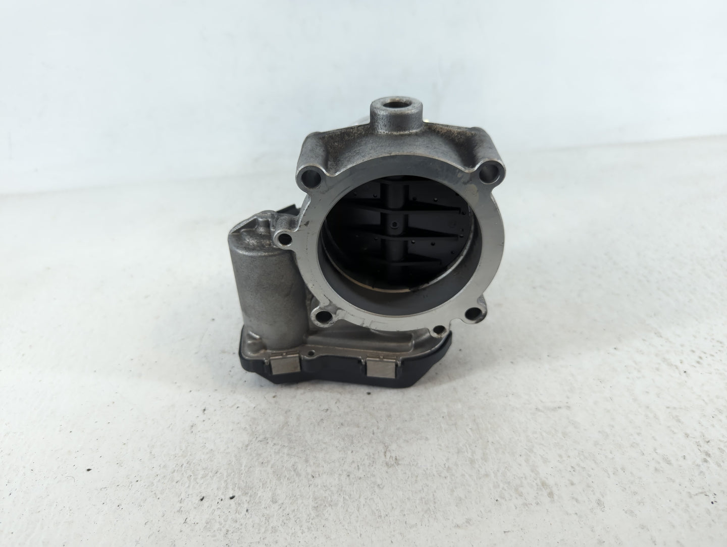 2018-2022 Volkswagen Atlas Throttle Body P/N:03H 133 062 C A2C83078000 Fits OEM Used Auto Parts - Oemusedautoparts1.com