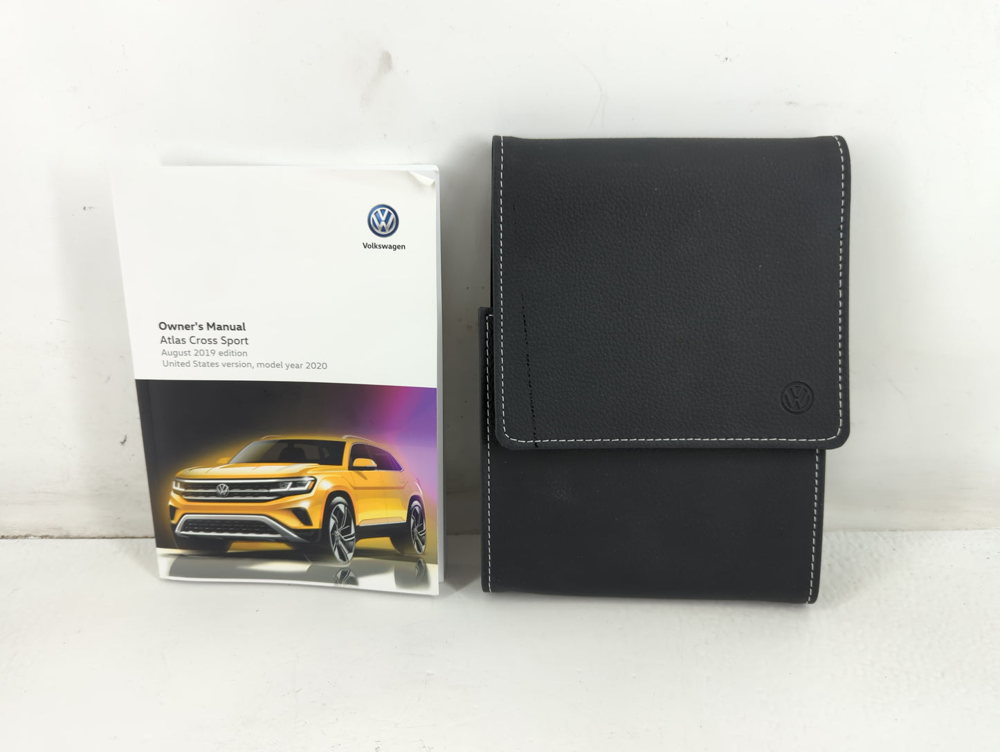 2018 Volkswagen Atlas Owners Manual Book Guide P/N:3CM012723SA OEM Used Auto Parts - Oemusedautoparts1.com