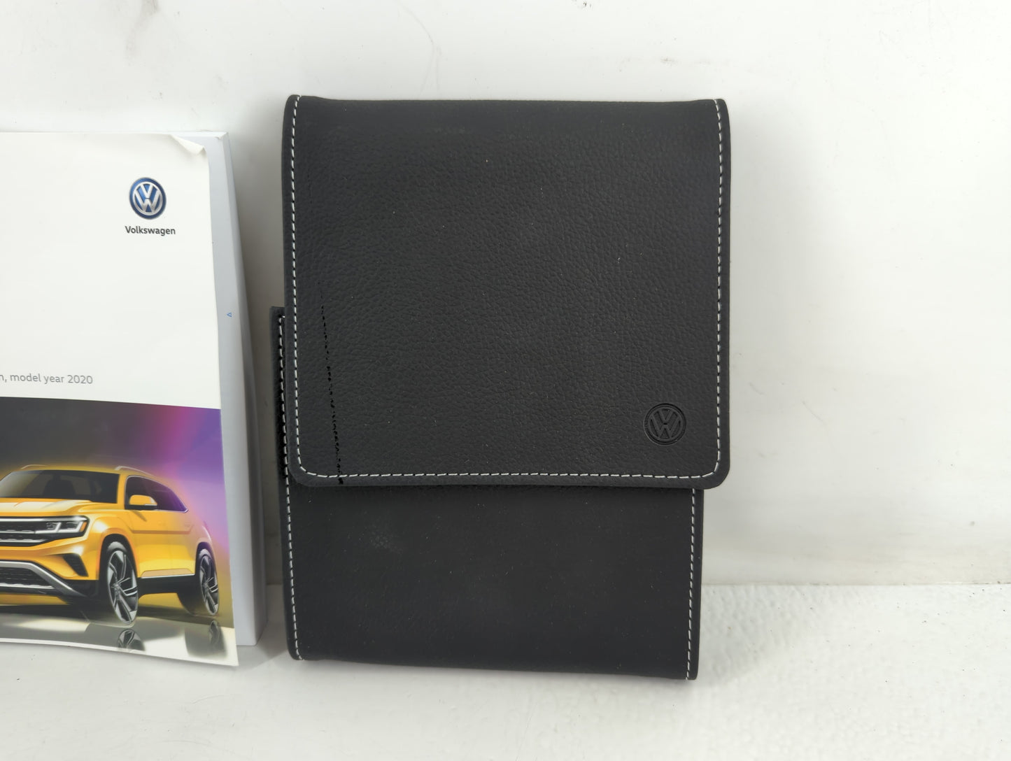 2018 Volkswagen Atlas Owners Manual Book Guide P/N:3CM012723SA OEM Used Auto Parts - Oemusedautoparts1.com