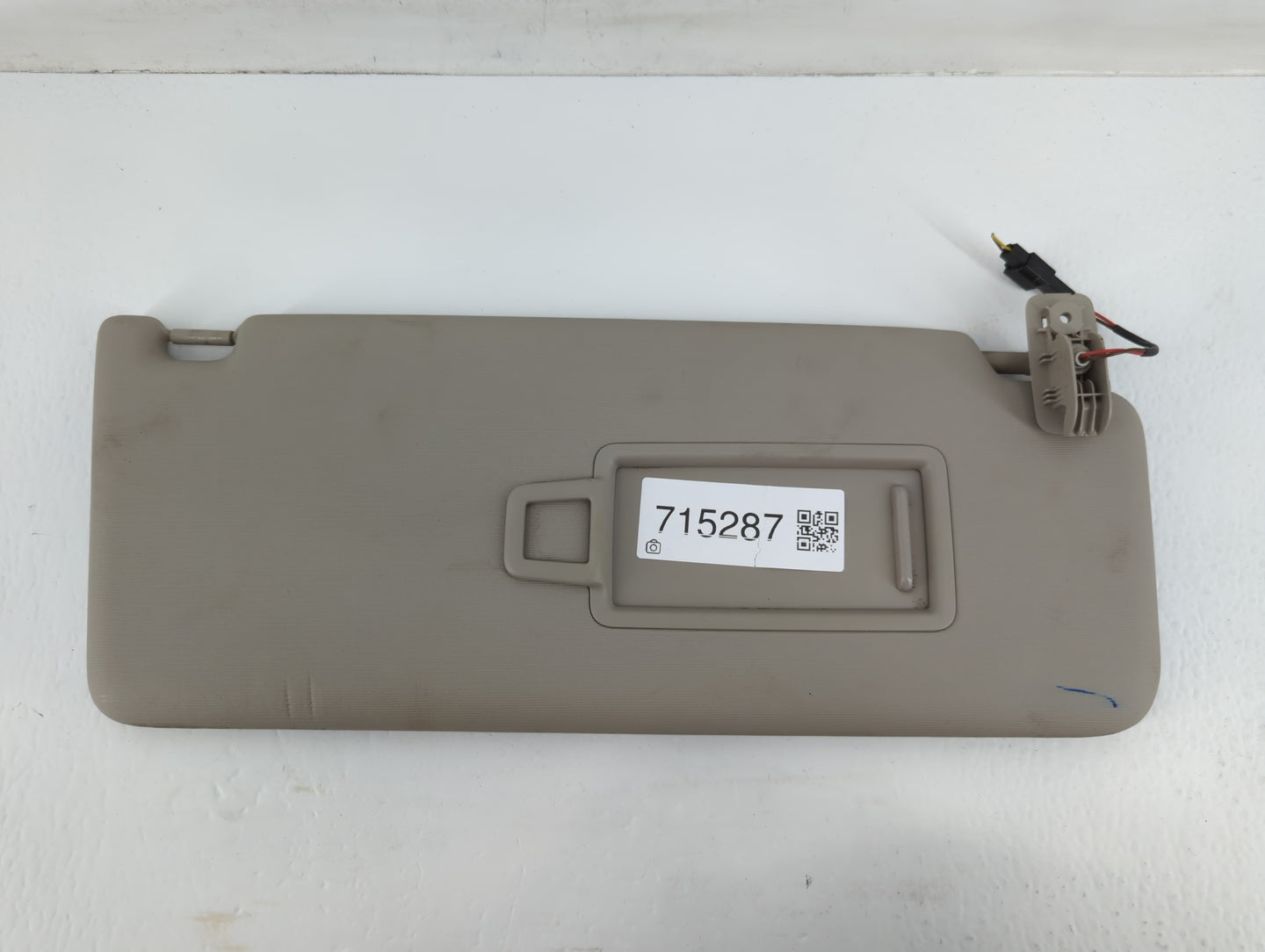 2018-2022 Volkswagen Atlas Sun Visor Shade Replacement Passenger Right Mirror Fits Fits 2018 2019 2020 2021 2022 OEM Used Au