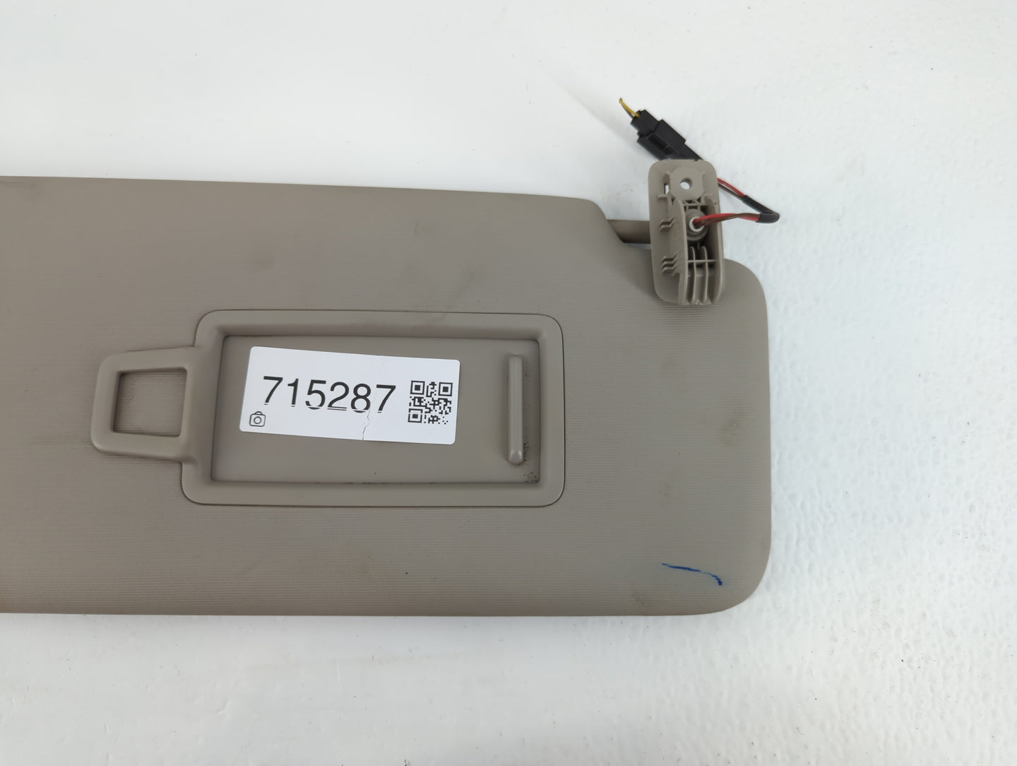 2018-2022 Volkswagen Atlas Sun Visor Shade Replacement Passenger Right Mirror Fits Fits 2018 2019 2020 2021 2022 OEM Used Au