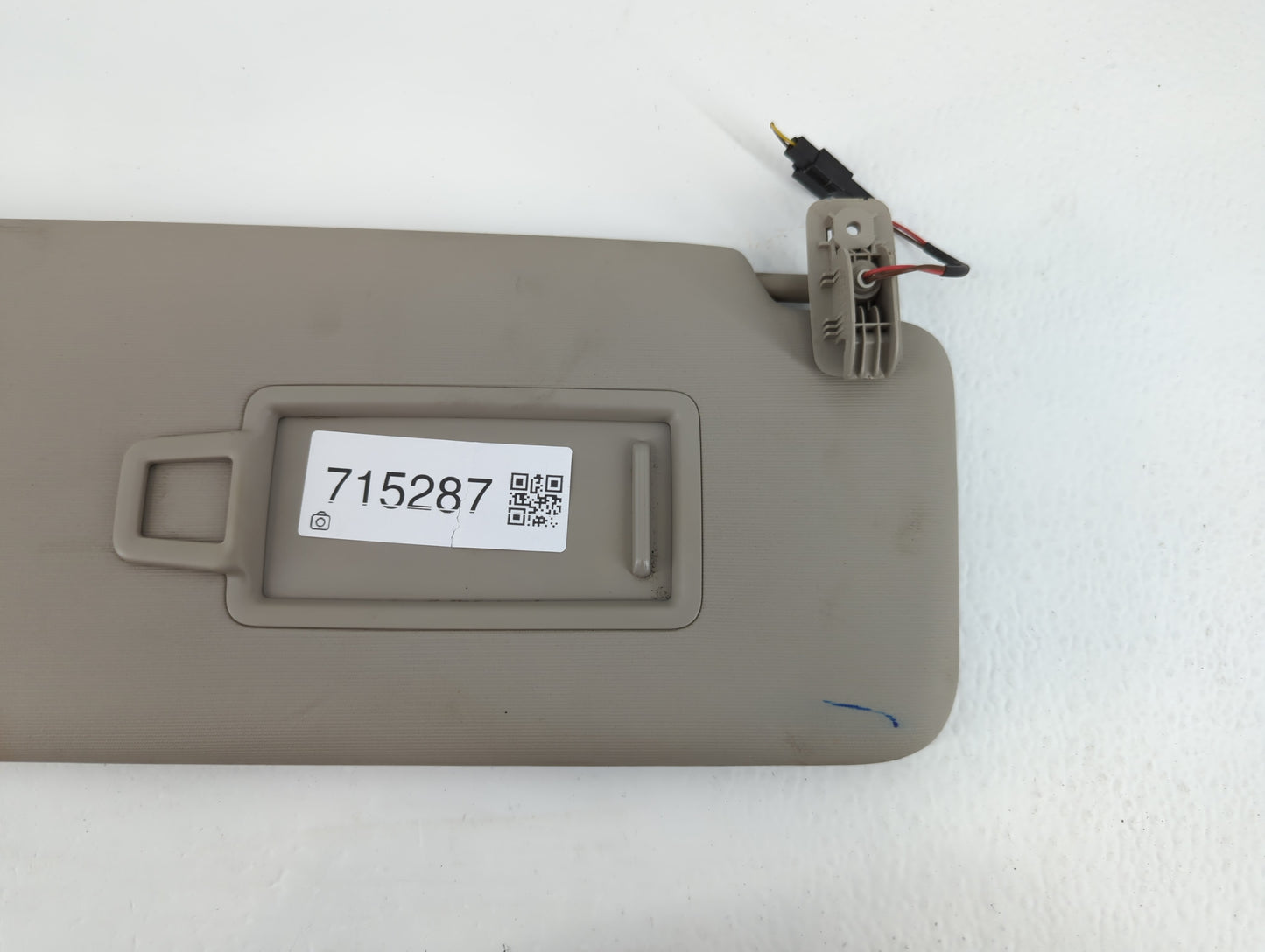 2018-2022 Volkswagen Atlas Sun Visor Shade Replacement Passenger Right Mirror Fits Fits 2018 2019 2020 2021 2022 OEM Used Au