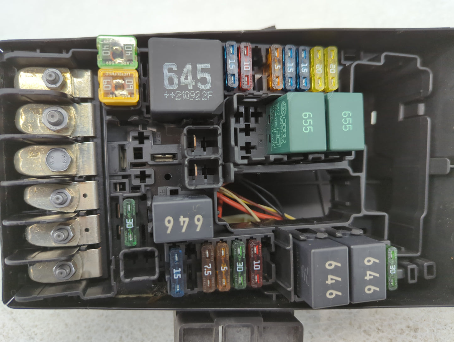 2020-2022 Volkswagen Atlas Fusebox Fuse Box Panel Relay Module P/N:5Q0 907 361 D Fits Fits 2020 2021 2022 OEM Used Auto Part