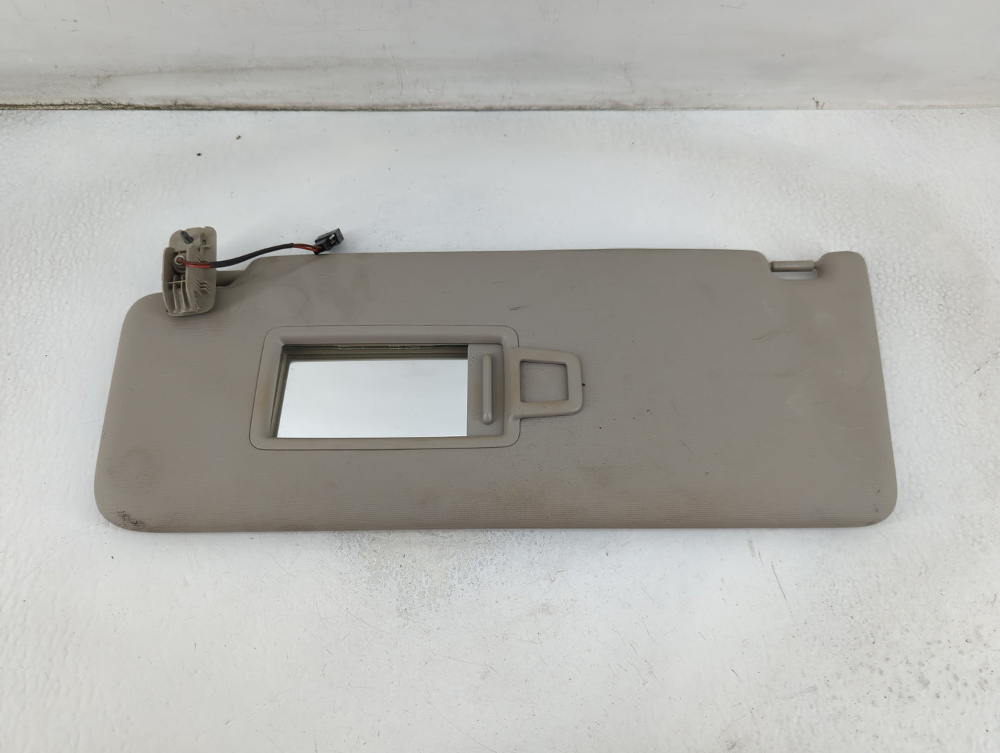 2018-2022 Volkswagen Atlas Sun Visor Shade Replacement Driver Left Mirror Fits Fits 2018 2019 2020 2021 2022 OEM Used Auto P