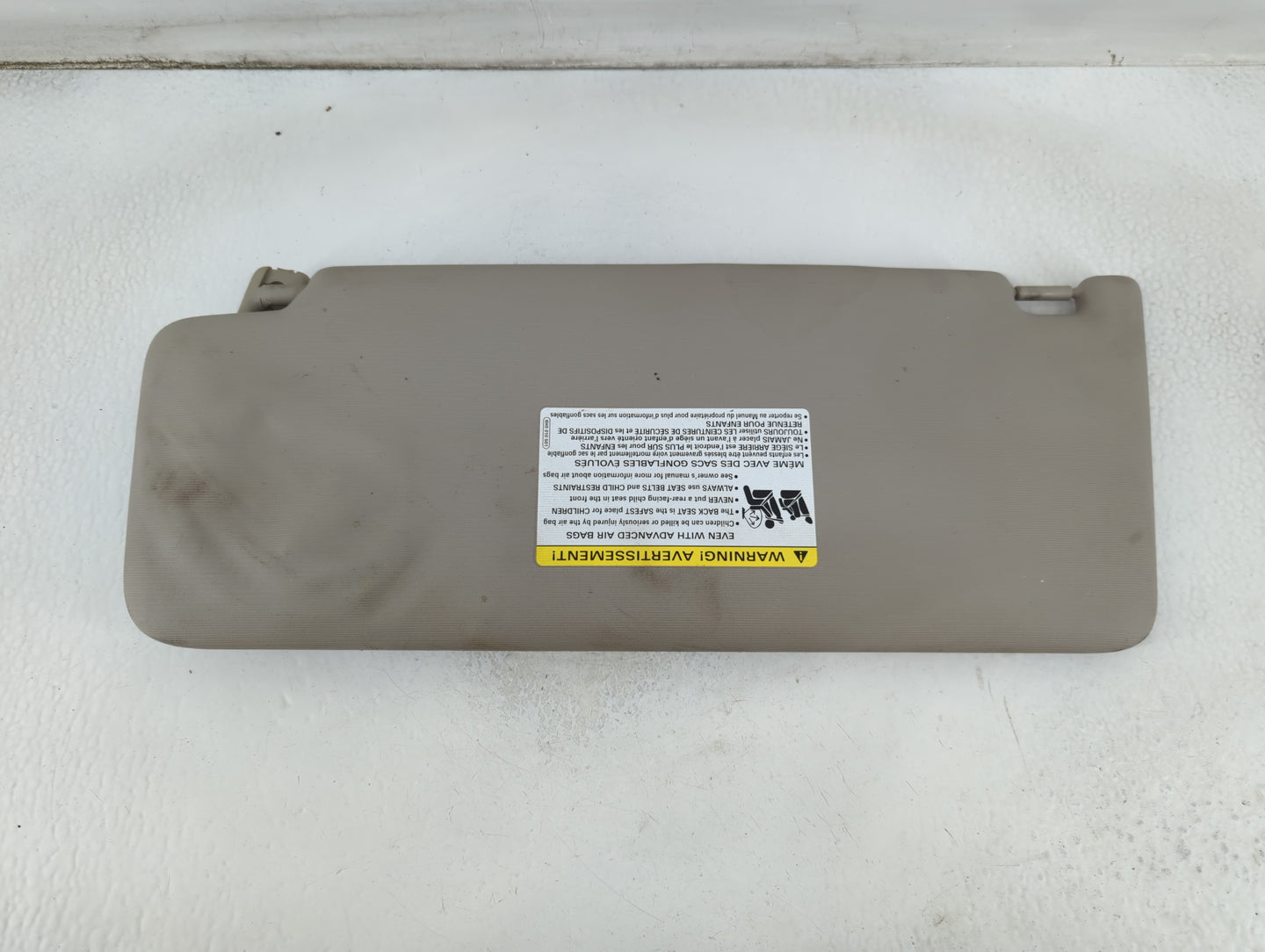 2020-2022 Volkswagen Atlas Sun Visor Shade Replacement Passenger Right Mirror Fits Fits 2020 2021 2022 OEM Used Auto Parts -