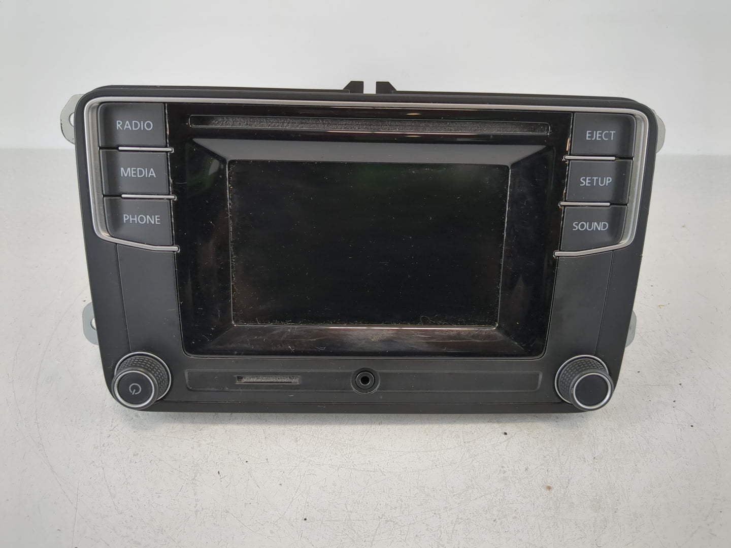 2018-2019 Volkswagen Beetle Radio AM FM Cd Player Receiver Replacement P/N:561 035 150 B Fits Fits 2018 2019 OEM Used Auto P