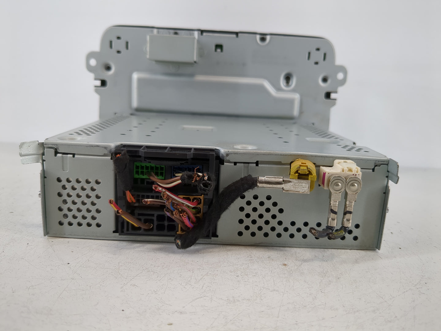 2018-2019 Volkswagen Beetle Radio AM FM Cd Player Receiver Replacement P/N:561 035 150 B Fits Fits 2018 2019 OEM Used Auto P