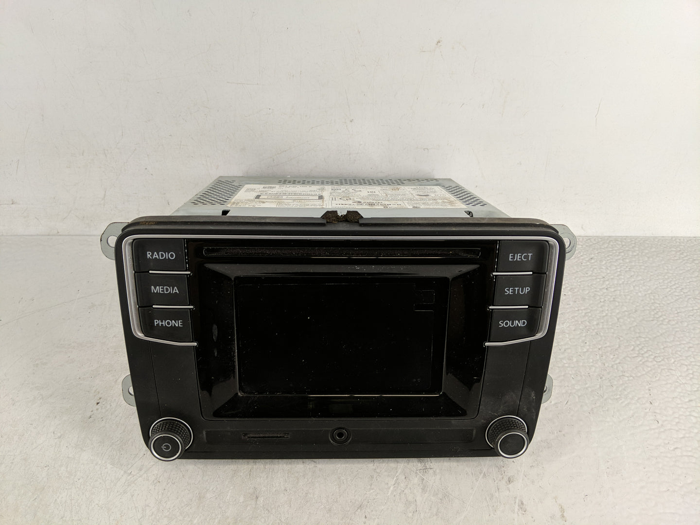 2018-2019 Volkswagen Beetle Radio AM FM Cd Player Receiver Replacement P/N:561 035 150 B Fits Fits 2018 2019 OEM Used Auto P