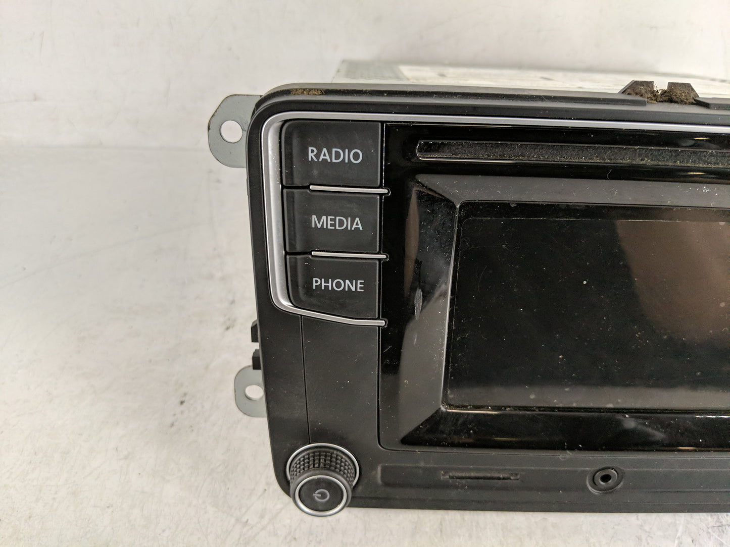 2018-2019 Volkswagen Beetle Radio AM FM Cd Player Receiver Replacement P/N:561 035 150 B Fits Fits 2018 2019 OEM Used Auto P