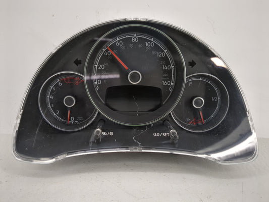 2017-2019 Volkswagen Beetle Instrument Cluster Speedometer Gauges P/N:5C5920976D Fits Fits 2017 2018 2019 OEM Used Auto Part