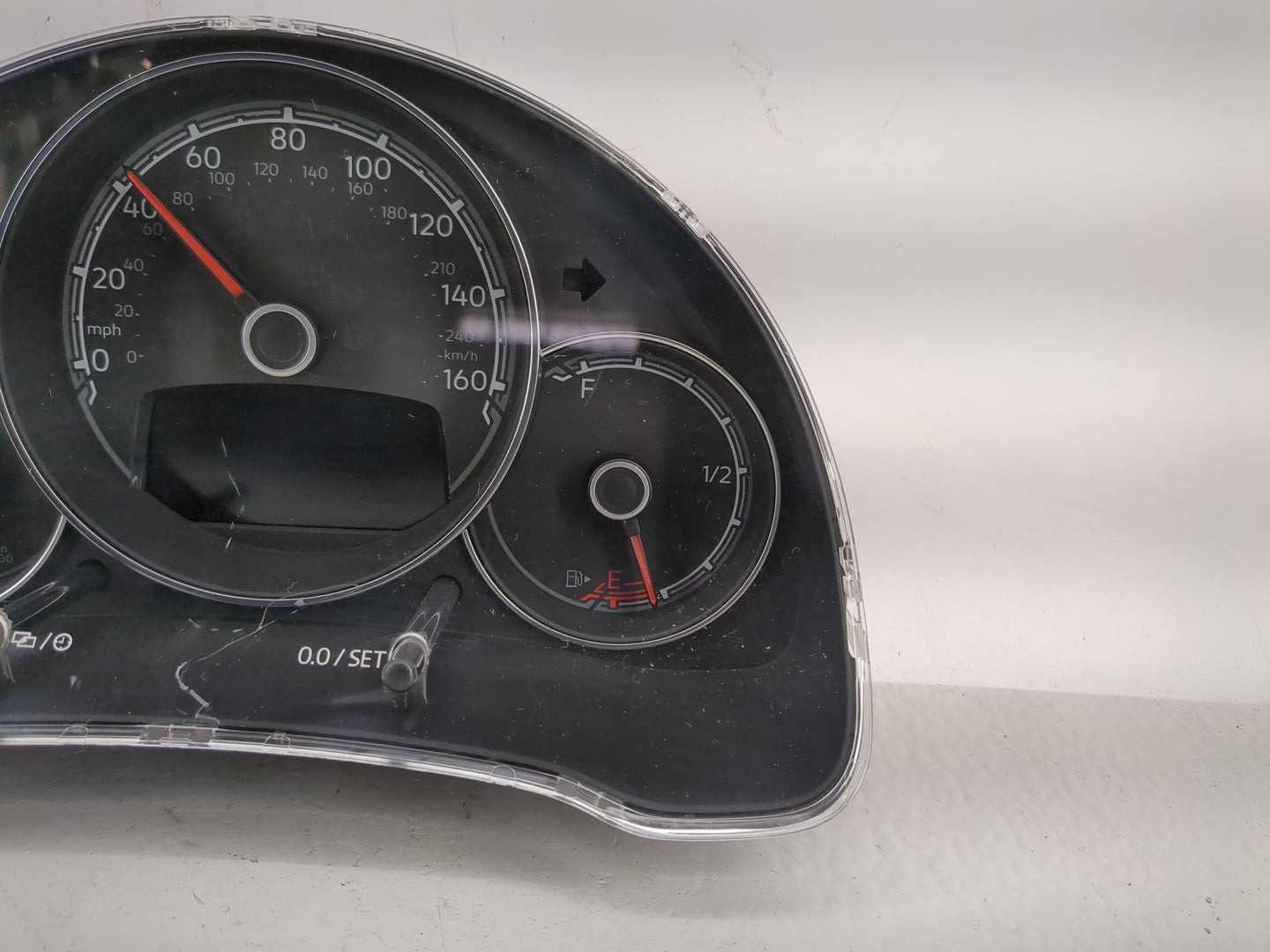 2017-2019 Volkswagen Beetle Instrument Cluster Speedometer Gauges P/N:5C5920976D Fits Fits 2017 2018 2019 OEM Used Auto Part