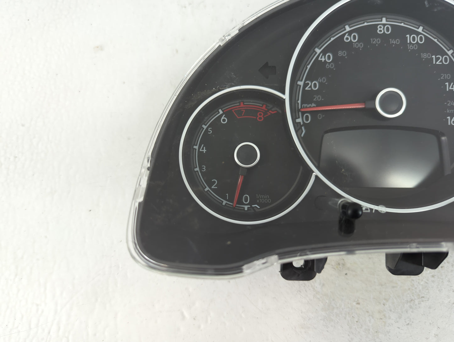 2017-2019 Volkswagen Beetle Instrument Cluster Speedometer Gauges P/N:5C5920976D Fits Fits 2017 2018 2019 OEM Used Auto Part