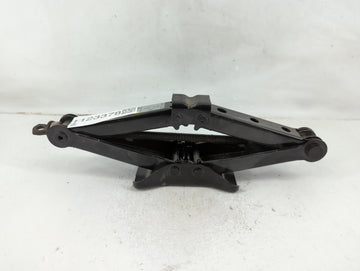 2018 Volkswagen Golf Spare Scissor Car Jack - Oemusedautoparts1.com