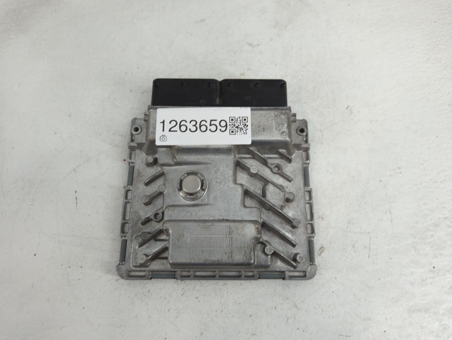 2018-2019 Volkswagen Golf PCM Engine Control Computer ECU ECM PCU OEM P/N:06K 907 425 B Fits Fits 2018 2019 OEM Used Auto Pa