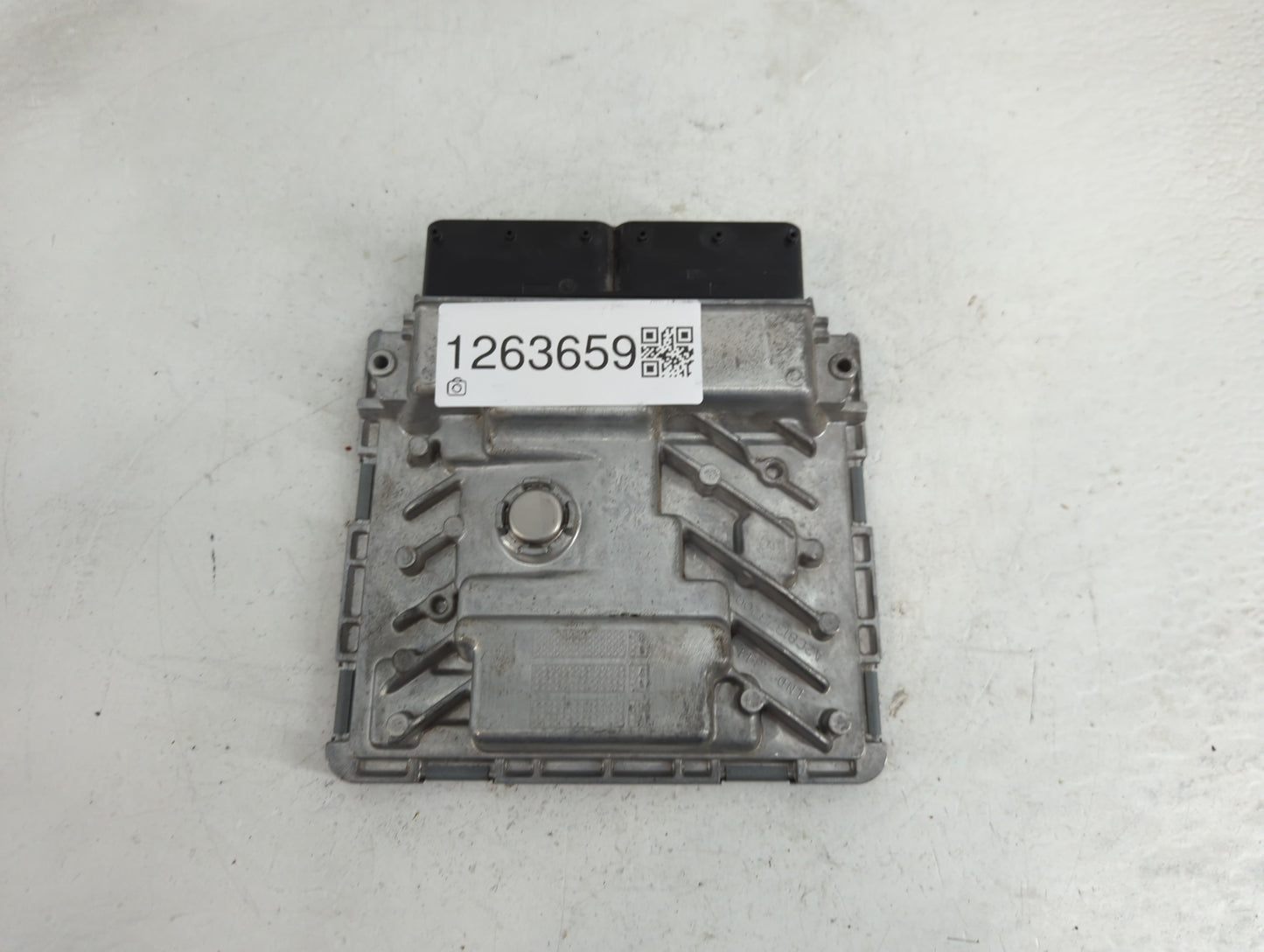 2018-2019 Volkswagen Golf PCM Engine Control Computer ECU ECM PCU OEM P/N:06K 907 425 B Fits Fits 2018 2019 OEM Used Auto Pa