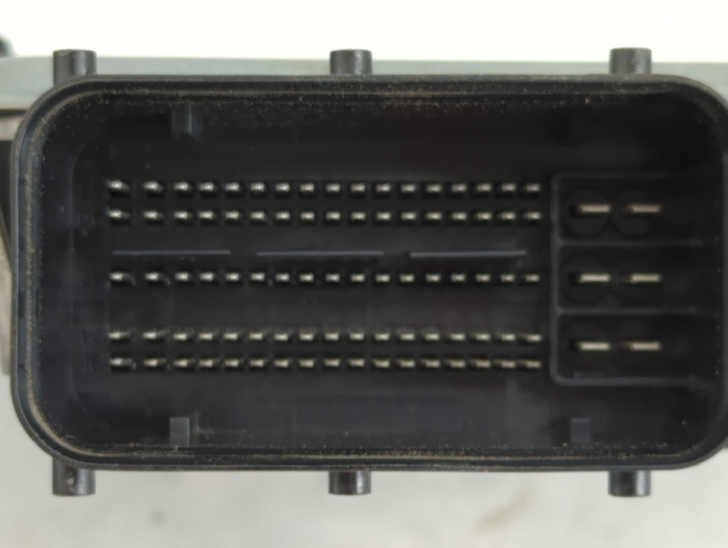 2018-2019 Volkswagen Golf PCM Engine Control Computer ECU ECM PCU OEM P/N:06K 907 425 B Fits Fits 2018 2019 OEM Used Auto Pa