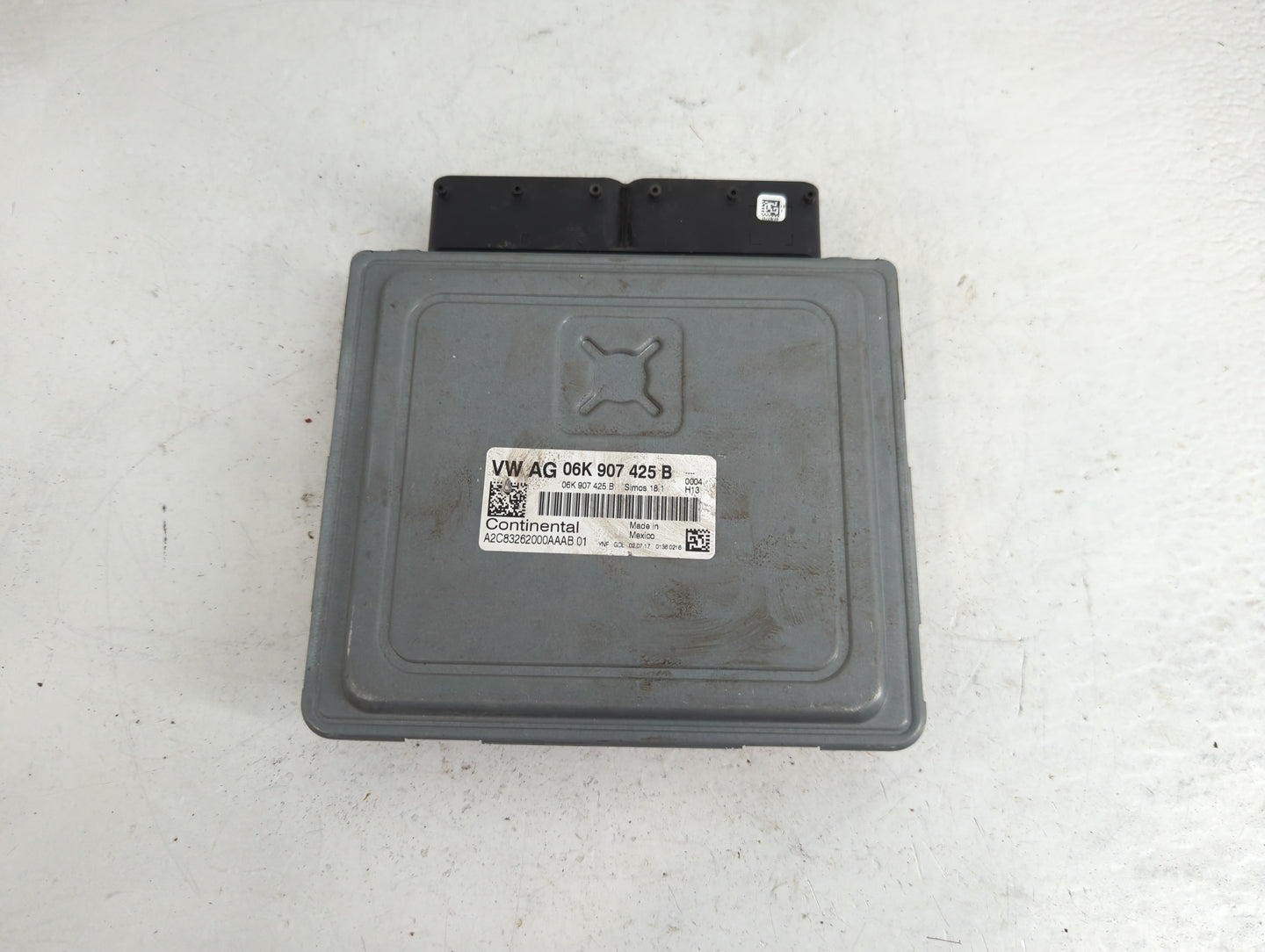 2018-2019 Volkswagen Golf PCM Engine Control Computer ECU ECM PCU OEM P/N:06K 907 425 B Fits Fits 2018 2019 OEM Used Auto Pa