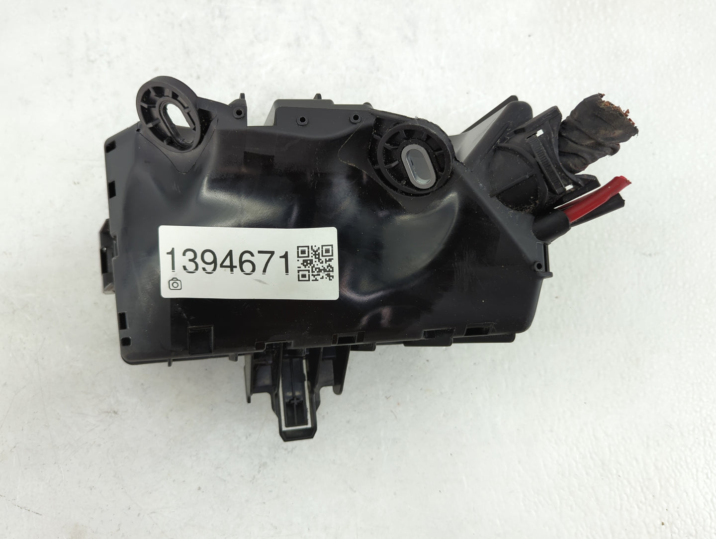 2015-2019 Volkswagen Golf Fusebox Fuse Box Panel Relay Module P/N:5Q0-907-361-D Fits Fits 2015 2016 2017 2018 2019 2020 2021