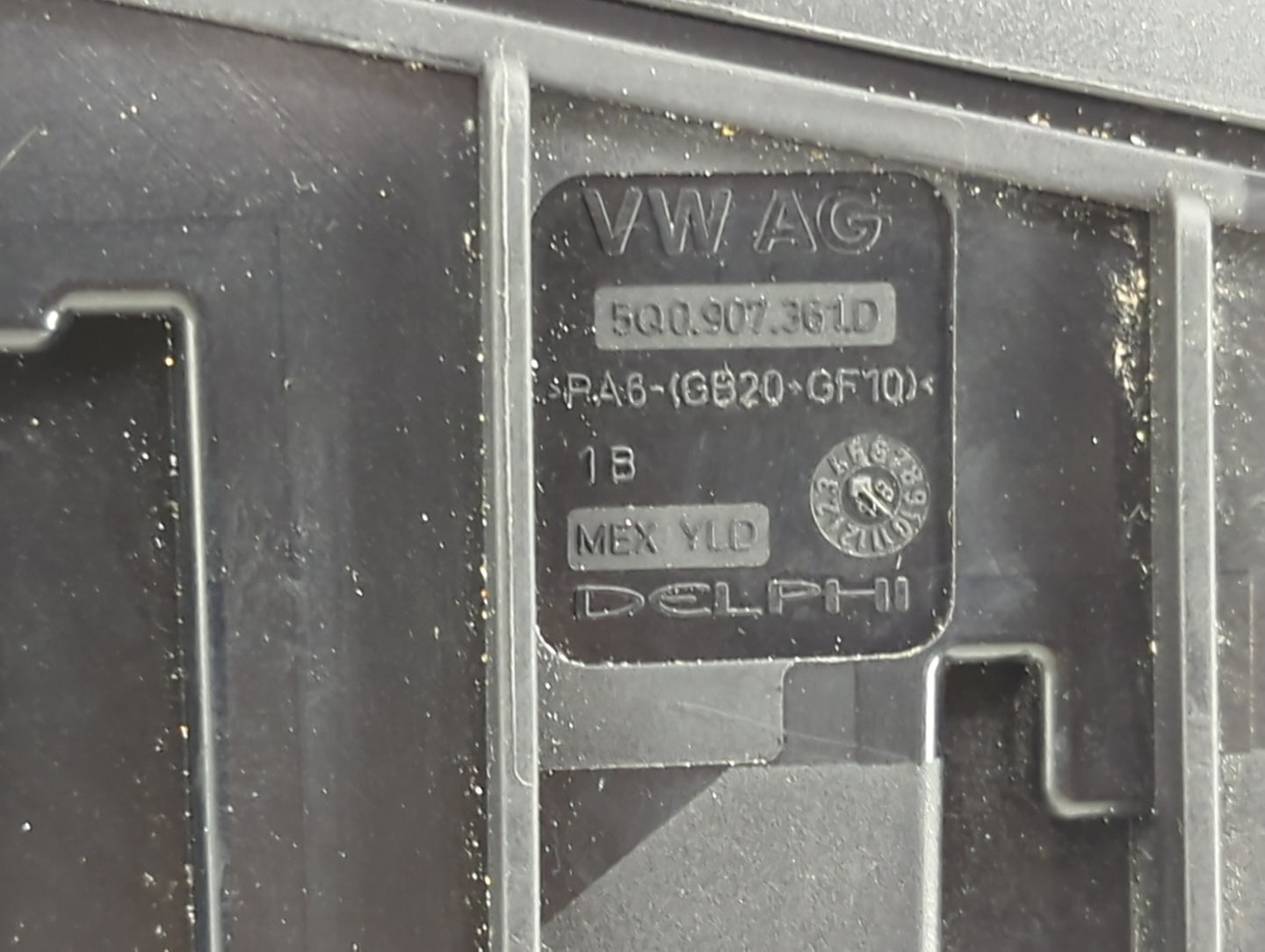2015-2019 Volkswagen Golf Fusebox Fuse Box Panel Relay Module P/N:5Q0-907-361-D Fits Fits 2015 2016 2017 2018 2019 2020 2021