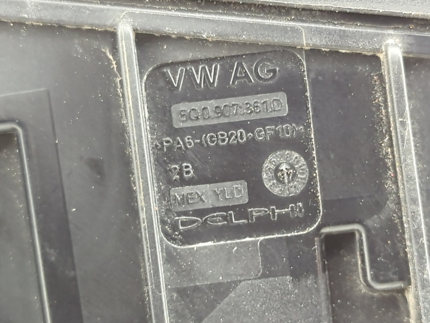 2015-2019 Volkswagen Golf Fusebox Fuse Box Panel Relay Module P/N:5G0 907 361 D Fits Fits 2015 2016 2017 2018 2019 2020 2021