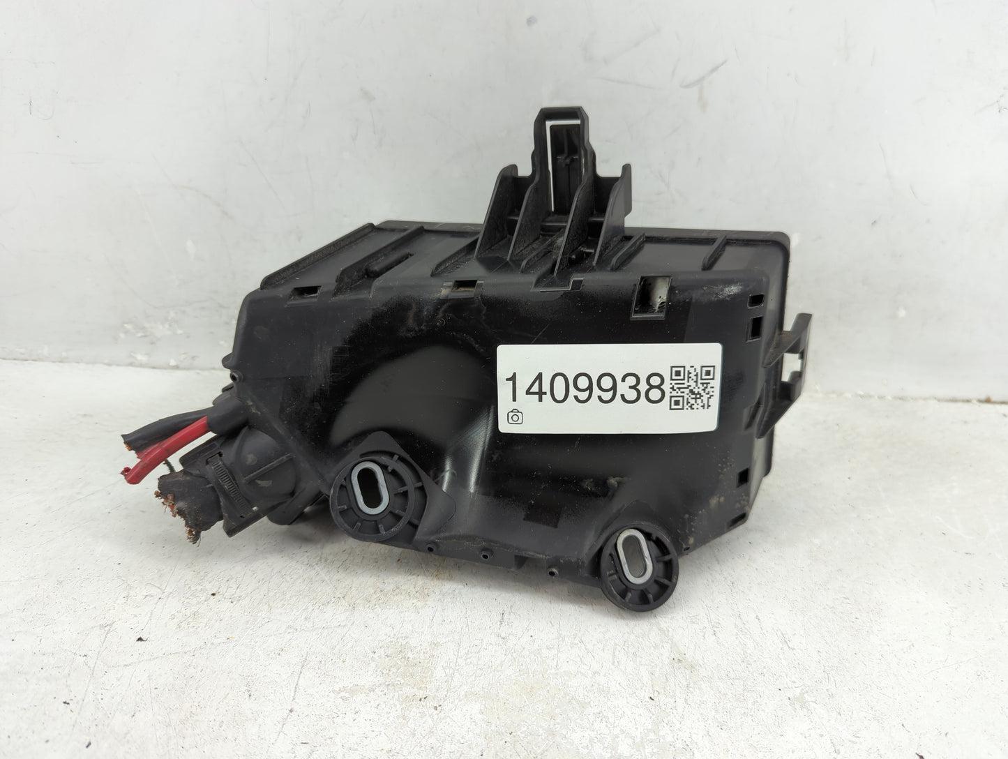 2015-2019 Volkswagen Golf Fusebox Fuse Box Panel Relay Module P/N:5Q0 937 132 B Fits Fits 2015 2016 2017 2018 2019 2020 2021