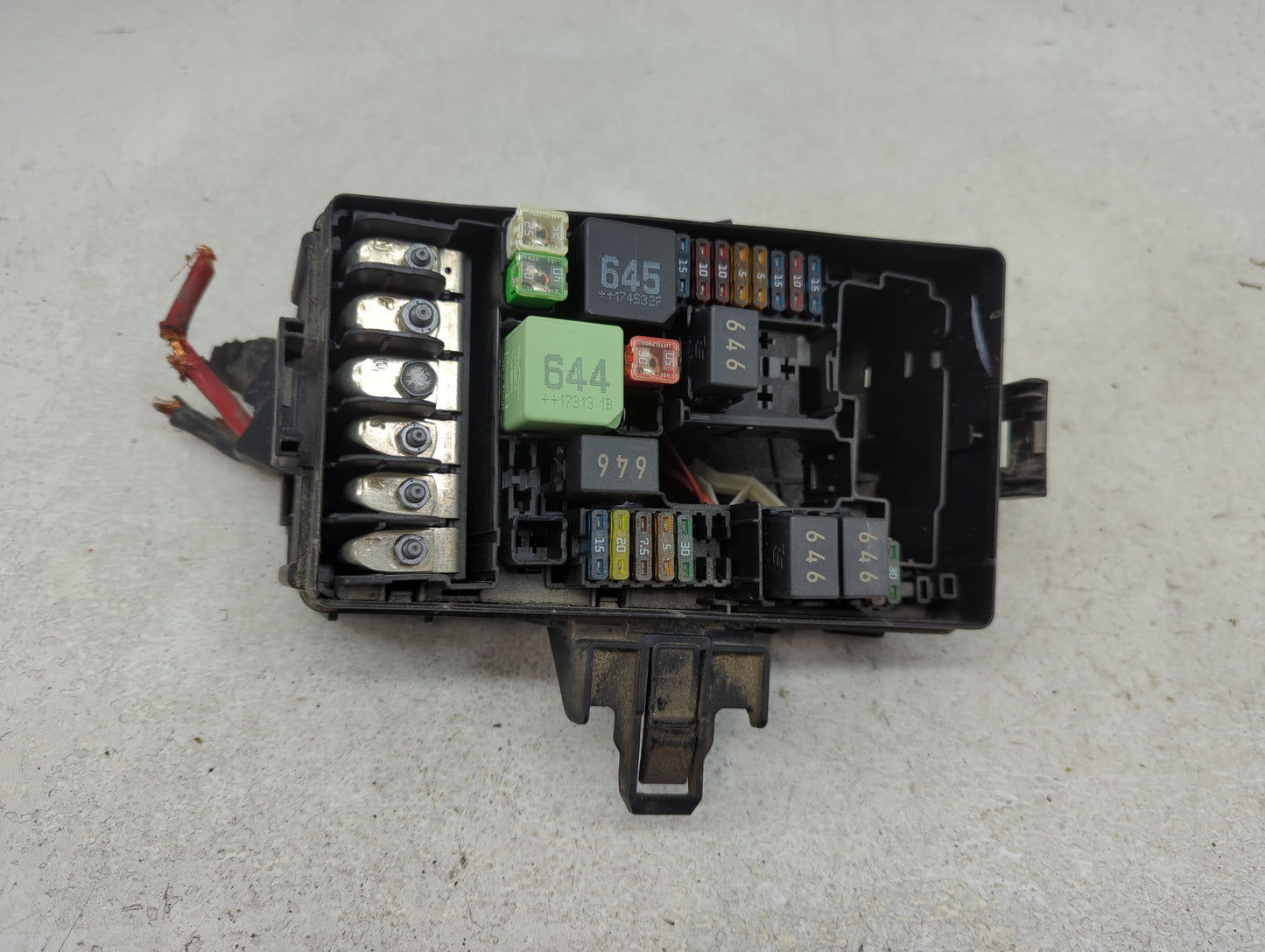 2015-2019 Volkswagen Golf Fusebox Fuse Box Panel Relay Module P/N:5Q0 937 132 D Fits Fits 2015 2016 2017 2018 2019 2020 2021