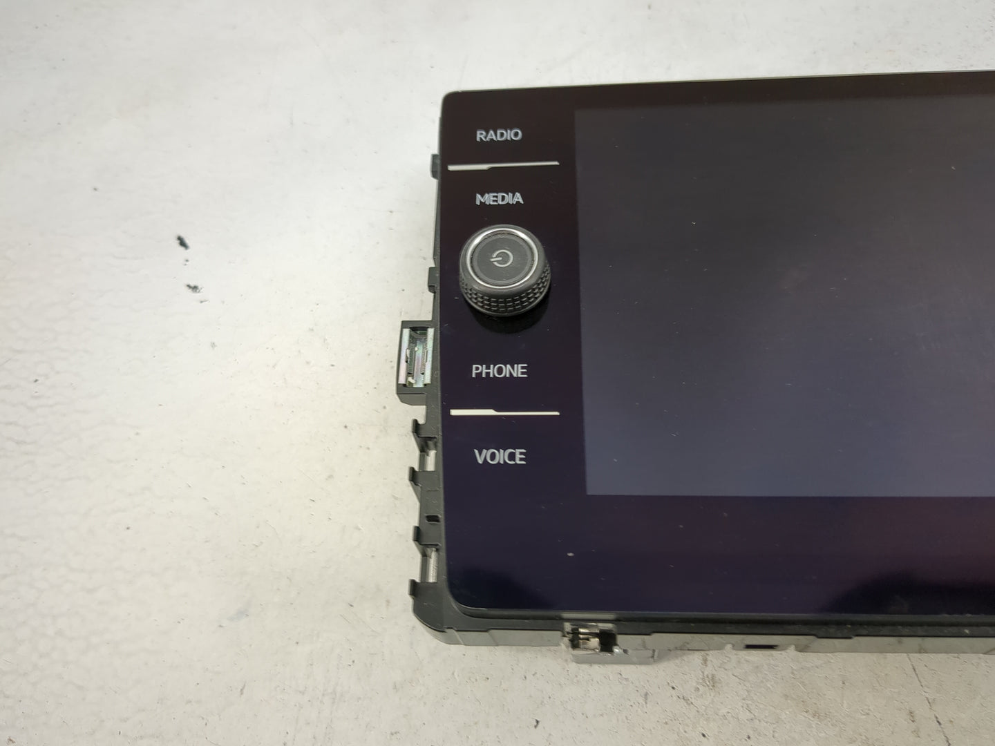 2018-2019 Volkswagen Golf Information Display Screen - Oemusedautoparts1.com