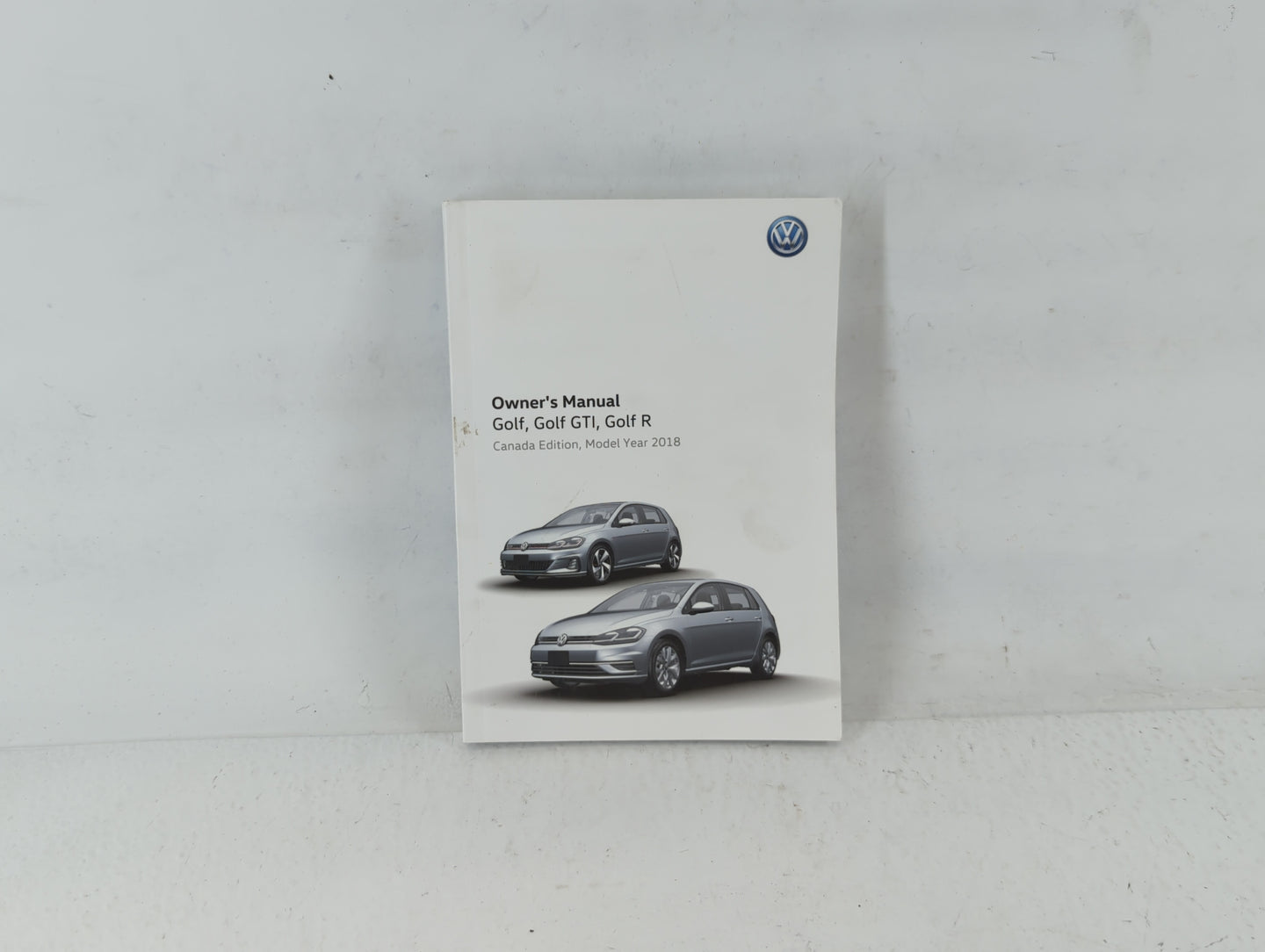2018 Volkswagen Golf Owners Manual Book Guide P/N:5GM012722AM OEM Used Auto Parts - Oemusedautoparts1.com