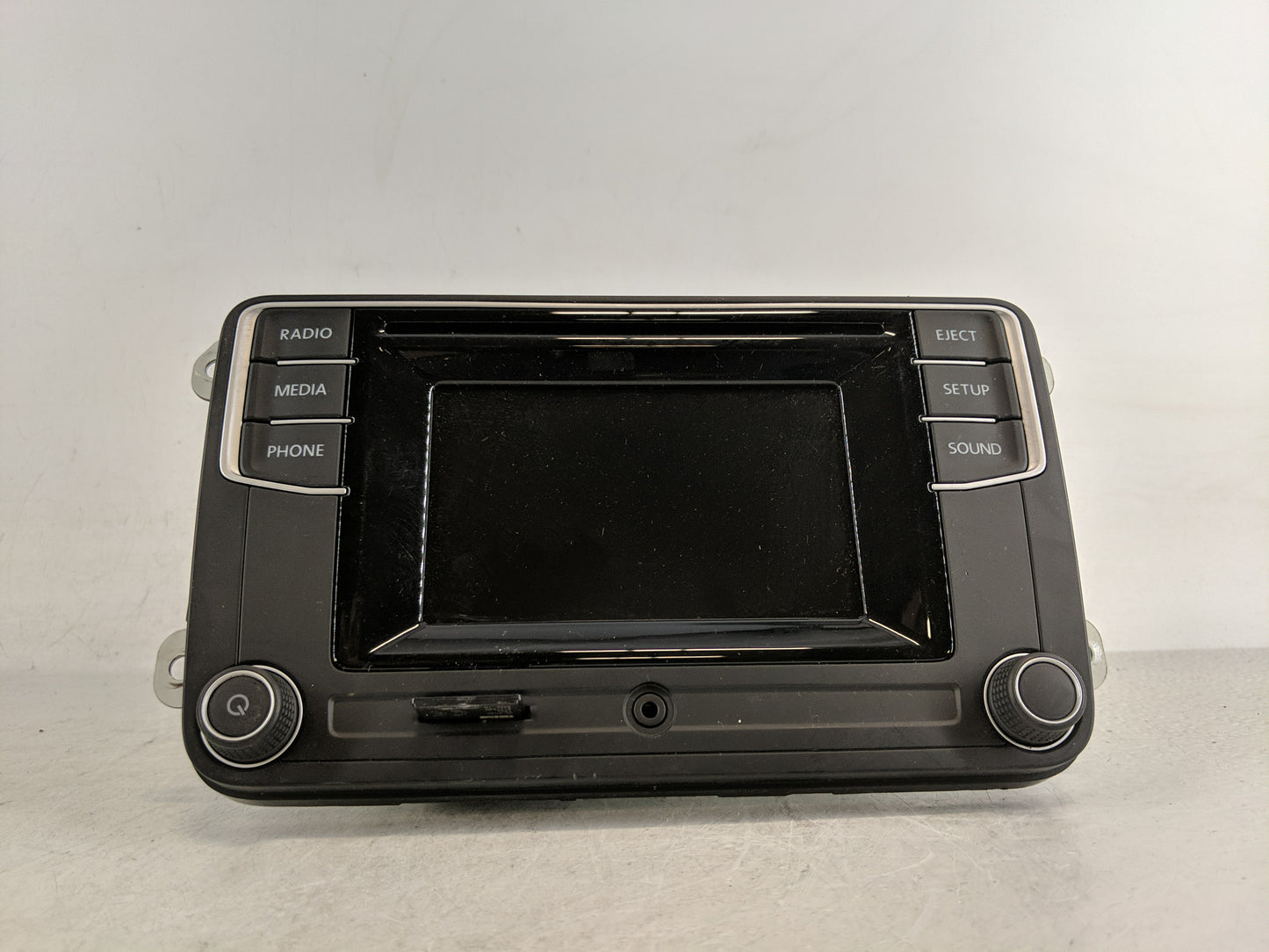 2018 Volkswagen Jetta Radio AM FM Cd Player Receiver Replacement P/N:561 035 150 B Fits Fits 2019 OEM Used Auto Parts - Oemu