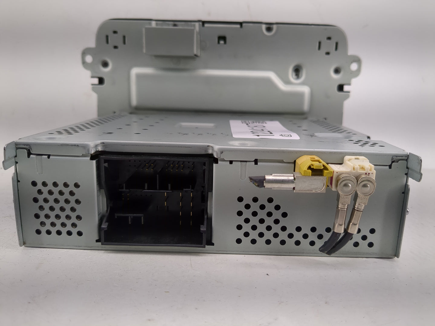 2018 Volkswagen Jetta Radio AM FM Cd Player Receiver Replacement P/N:561 035 150 B Fits Fits 2019 OEM Used Auto Parts - Oemu