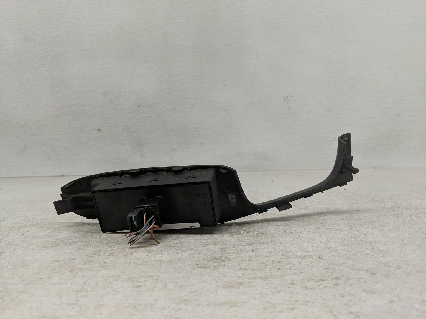 2005-2018 Volkswagen Jetta Master Power Window Switch Replacement Driver Side Left Fits OEM Used Auto Parts - Oemusedautopar