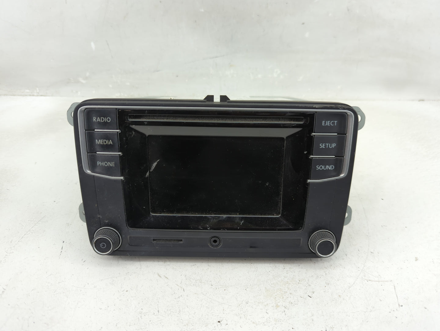 2018 Volkswagen Jetta Radio AM FM Cd Player Receiver Replacement P/N:561 035 150 B Fits Fits 2019 OEM Used Auto Parts - Oemu